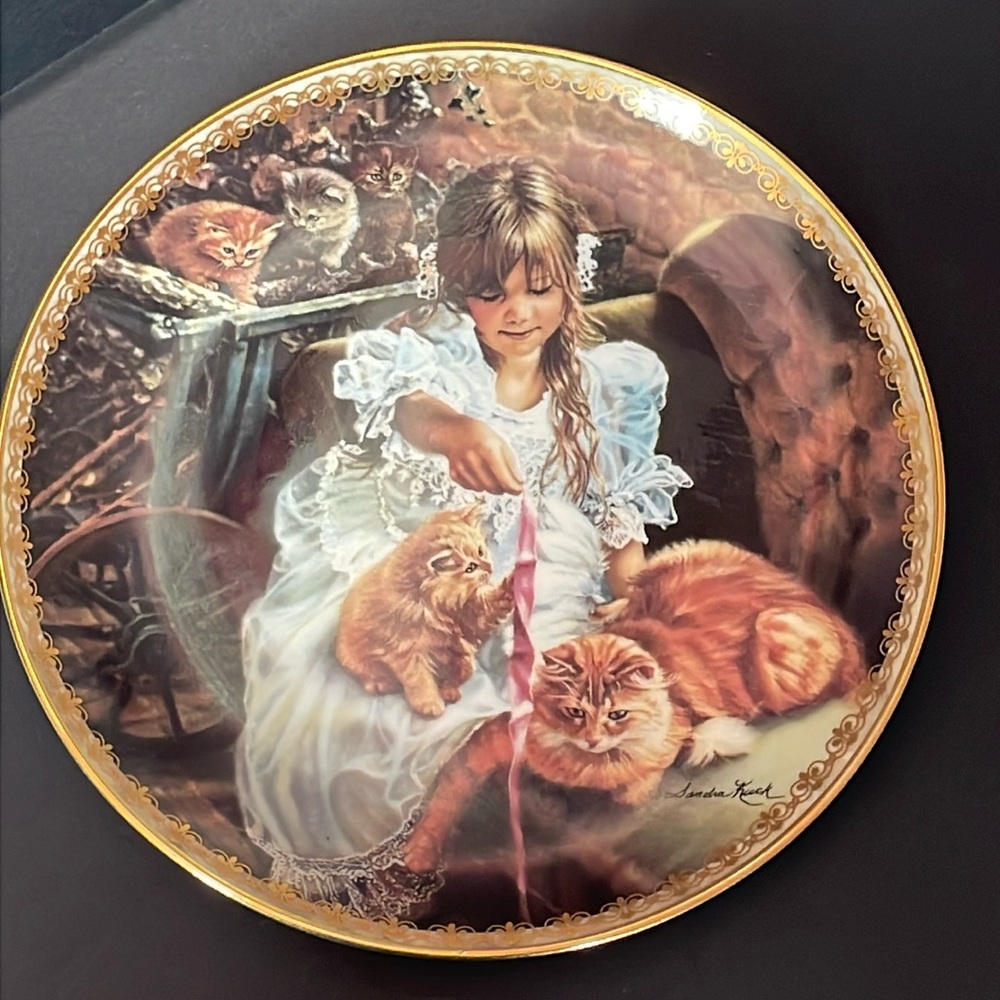 Sandra Kuck Moments of Tenderness Girl & Cat Kittens Collector Display Plate 8”